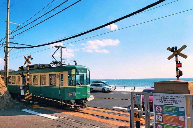 tokyo-bus-tour-to-kamakura-great-buddha-enoshima-with-pickup