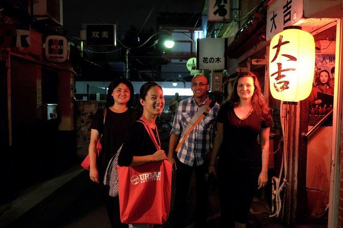 tokyo-by-night-happy-hour-with-karaoke-in-shinjukus-district