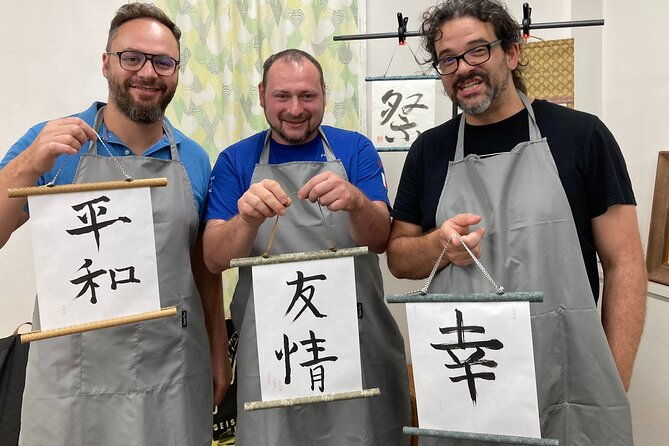 tokyo-calligraphy-and-kakejiku-hanging-scroll-workshop-2