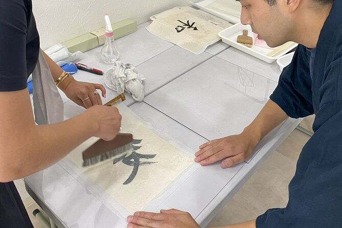 tokyo-calligraphy-and-kakejiku-hanging-scroll-workshop-2
