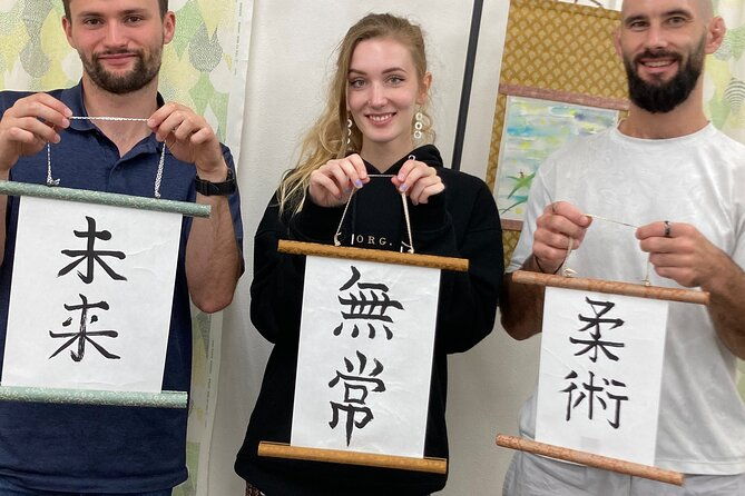 tokyo-calligraphy-and-kakejiku-hanging-scroll-workshop-2