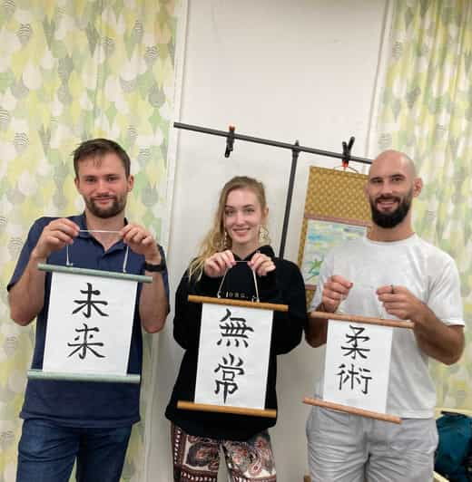 tokyo-calligraphy-and-kakejiku-hanging-scroll-workshop