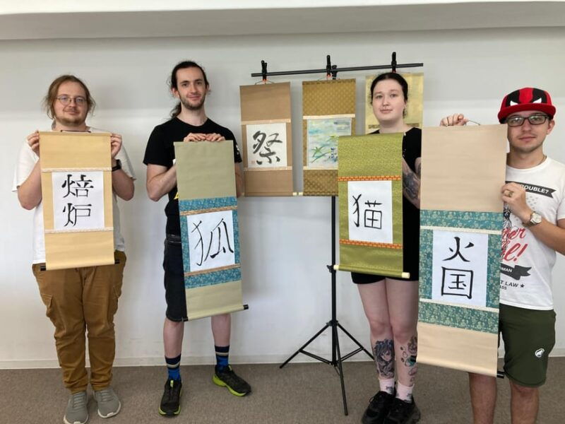 tokyo-calligraphy-and-kakejiku-hanging-scroll-workshop
