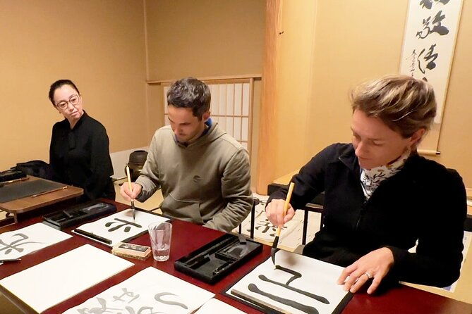 tokyo-calligraphy-workshop-original-t-shirt-creation-2