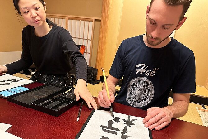 tokyo-calligraphy-workshop-original-t-shirt-creation-2
