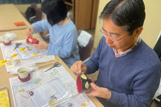 Tokyo: City walk and traditional Japanese crafts experience - Key Points