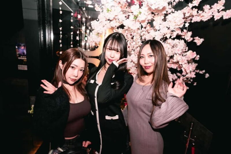 Tokyo: Cross Roppongi Karaoke Nightclub Ticket (For Foreign) - Practical Tips for Visiting