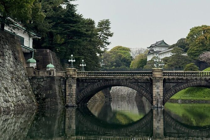 Tokyo Customizable Private Walking Tour with a Local Guide - Guides: Subaru and Nao