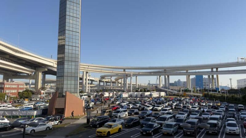 Tokyo: Daikoku PA Tour in a GT-R (R35) | JDM Experience - Exploring Tokyo in a Nissan GT-R: The Daikoku PA Tour