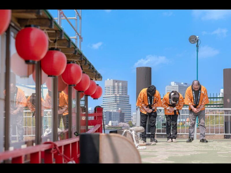 tokyo-dinner-cruise-with-shamisen-tokyo-tower-dance-show