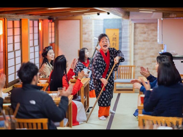 tokyo-dinner-cruise-with-shamisen-tokyo-tower-dance-show