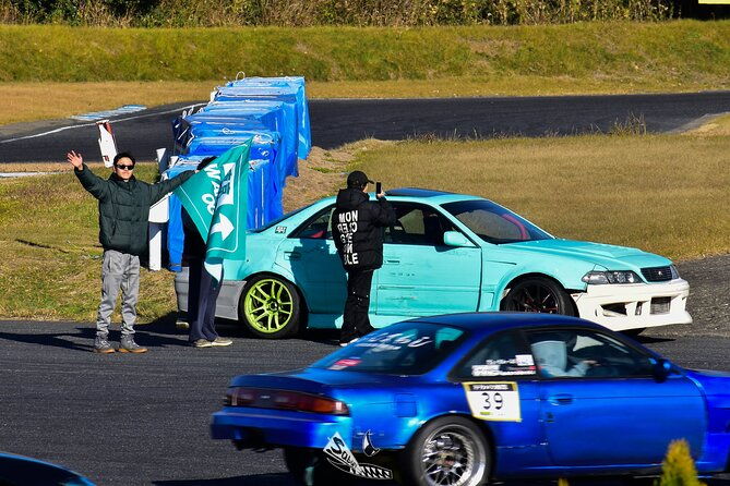 tokyo-drifting-lesson-with-professional-drifters