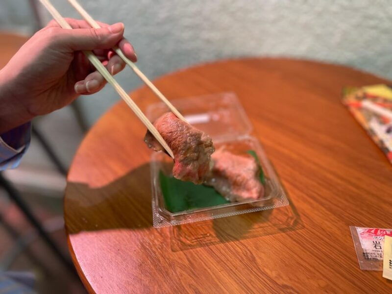 tokyo-enjoy-street-food-and-food-culture-at-tsukiji-market