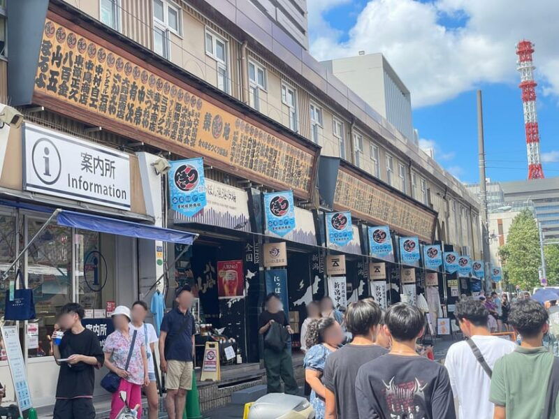 tokyo-enjoy-street-food-and-food-culture-at-tsukiji-market