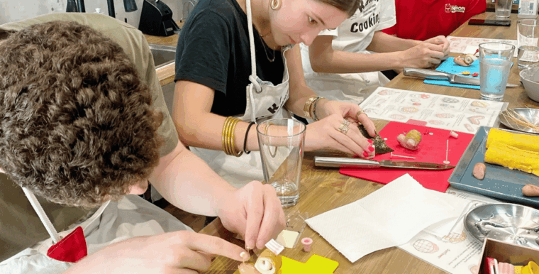 tokyo-experience-making-a-character-bento