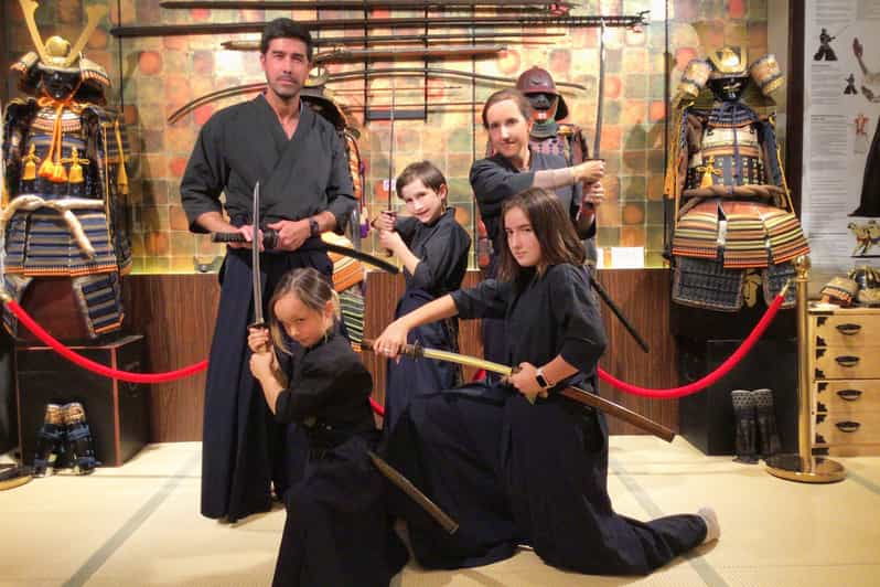 tokyo-family-friendly-sword-lesson-at-the-samurai-museum