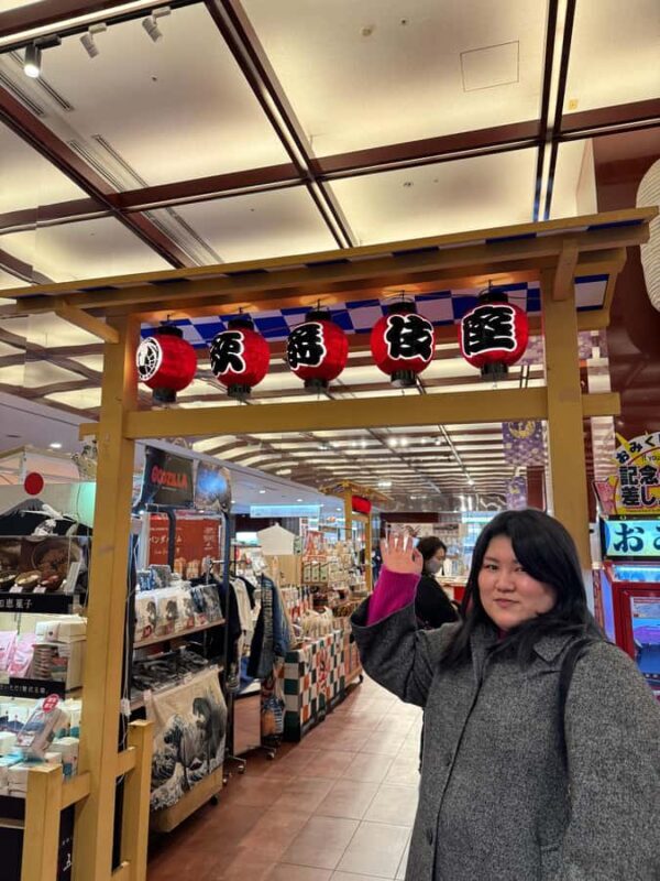 Tokyo: Guided Walking Tour of Theatres and Musicals - Key Points