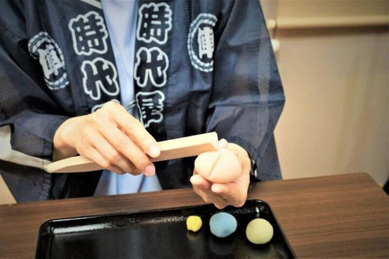 Tokyo: Guided Walking Tour with Wagashi Making Class - Key Points