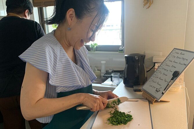 tokyo-gyozasoy-sauce-ramen-culinary-experiencegrocerystore-tour