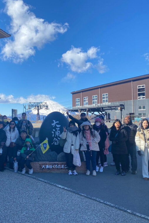 tokyo-hakone-fuji-day-tour-w-cruise-cable-car-volcano