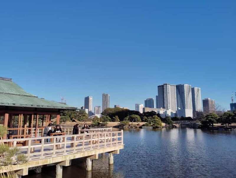 Tokyo: Hama-rikyu Garden Guided Tour with Entry Ticket - Key Points