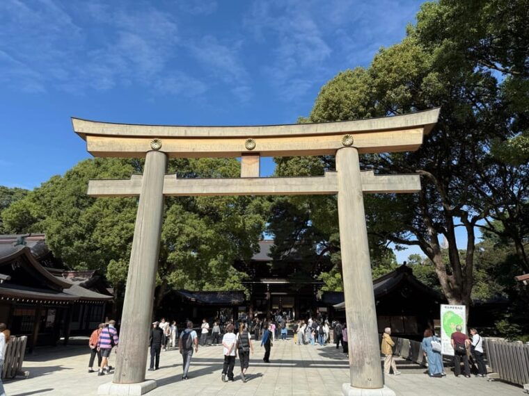 tokyo-harajuku-from-meiji-shrine-to-shibuya-crossing