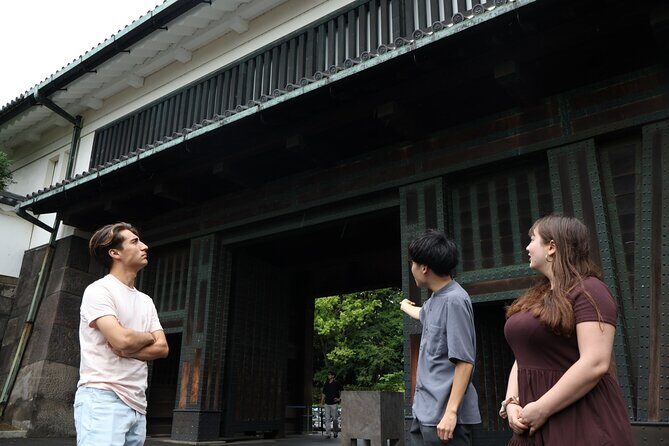Tokyo: Imperial Palace Private Historic Walking Tour - Key Points