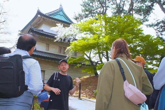 tokyo-imperial-palace-shogun-historical-walking-tour-2