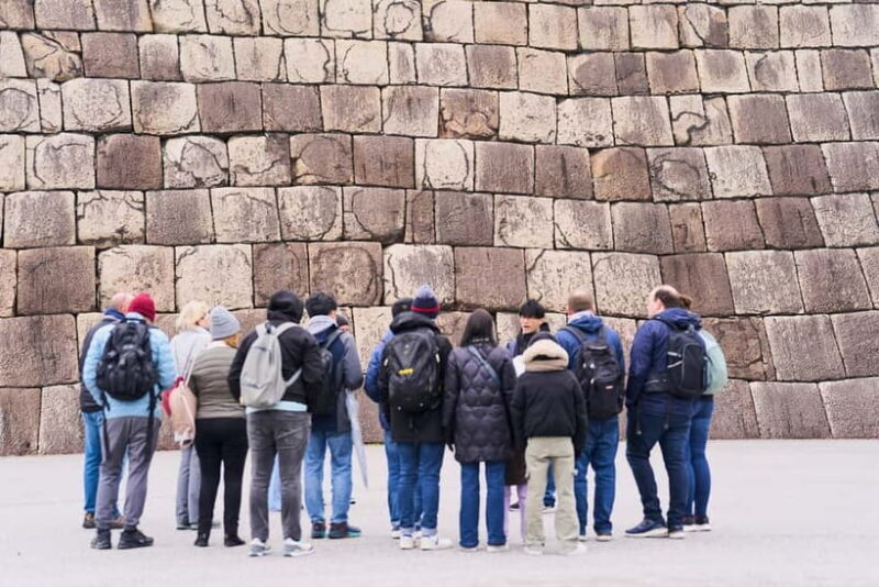 Tokyo: Imperial Palace & Tokyo Castle History Walking Tour - The Guide and Group Experience