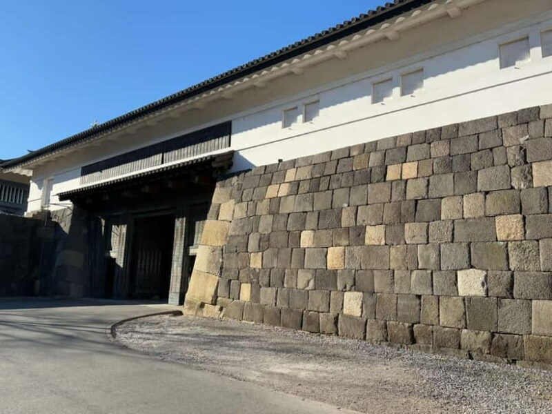 Tokyo: Imperial Palace with Nostalgic Alley Kagurazaka tour - Key Points