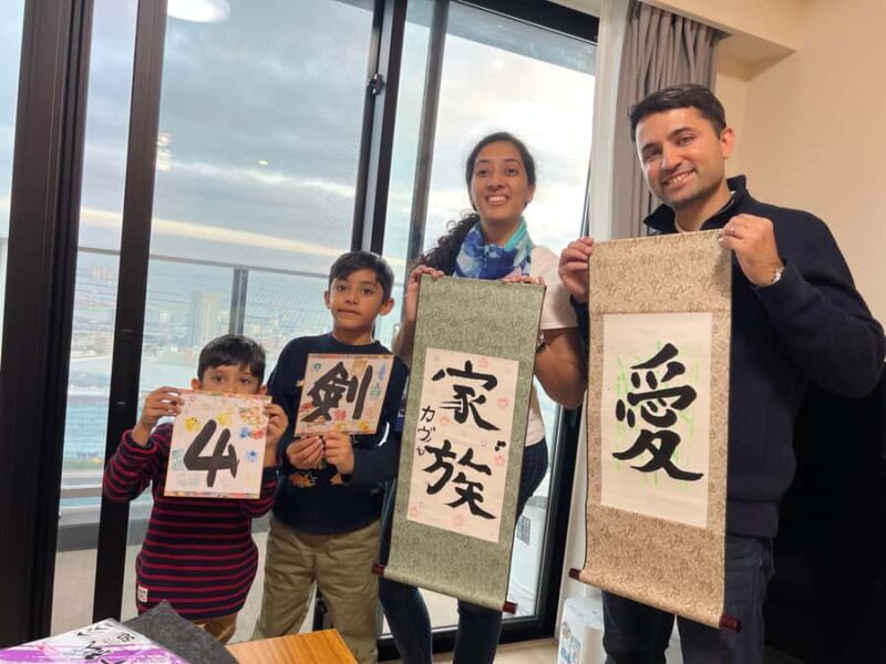 Tokyo: Japanese Calligraphy on Scroll/Fan with drink&sweets - Key Points