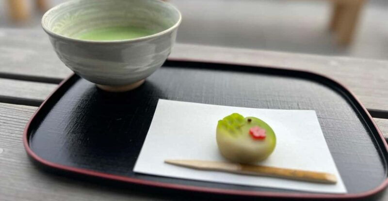 tokyo-japanese-garden-and-surroundings-guided-walking-tour