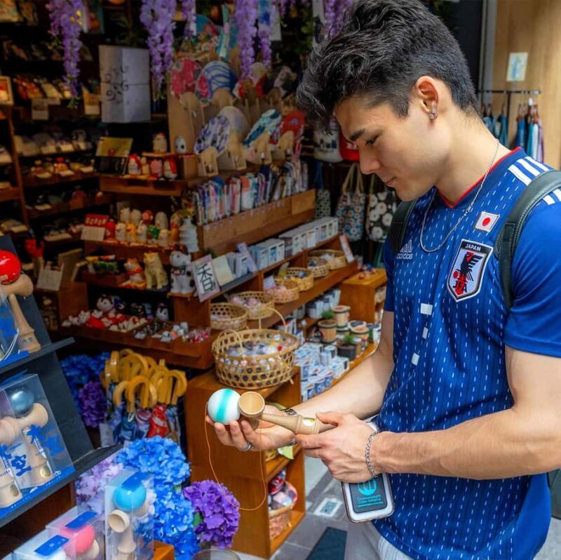 Tokyo: Kagurazaka Guided Walk - Exploring Kagurazaka: A neighborhood full of contrasts