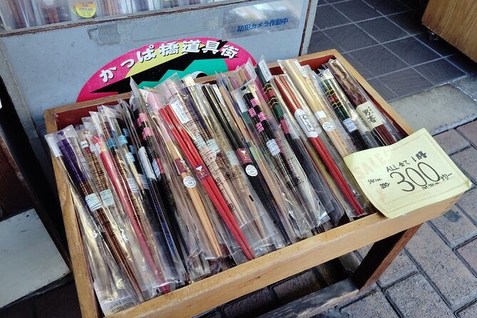 tokyo-kappabashi-tour-discover-unique-japanese-souvenirs