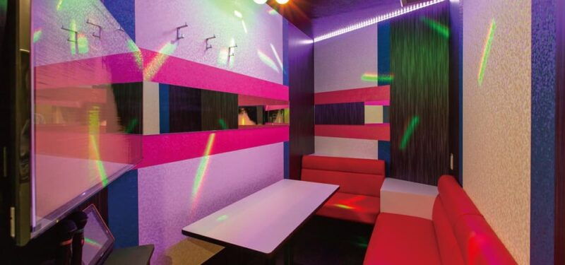 tokyo-karaoke-box-experience-at-big-echo