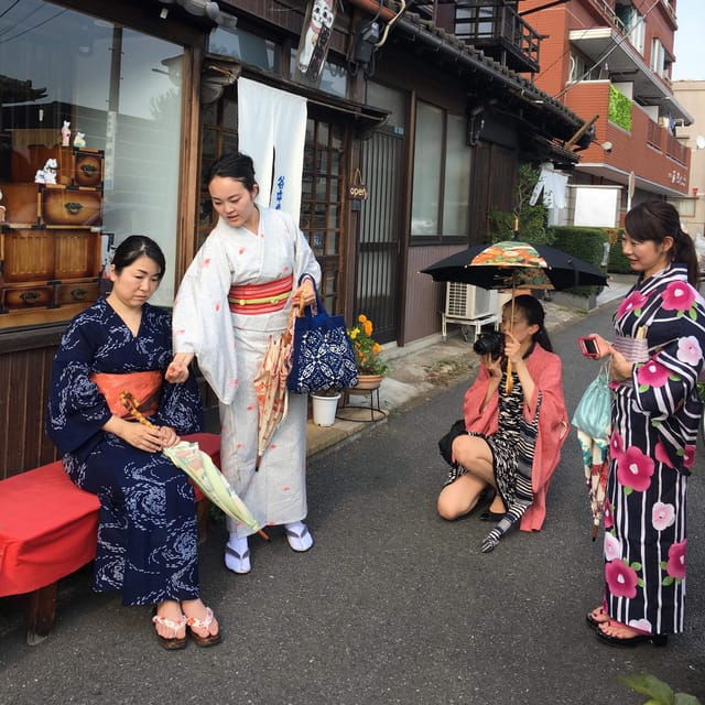tokyo-kimono-dressing-walking-and-photography-session
