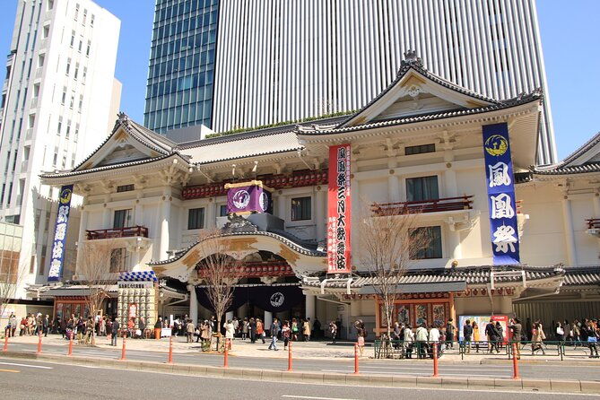 tokyo-know-about-traditional-performing-kabuki-and-ginza-walking