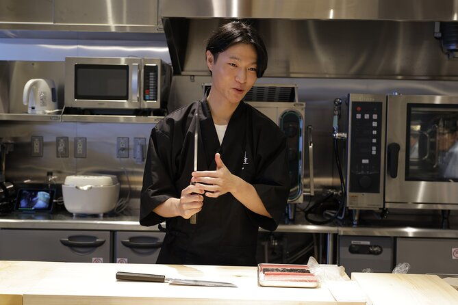 tokyo-learn-keen-japanese-knife-and-sashimi-cooking-class