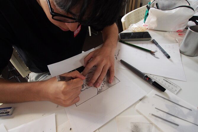 tokyo-manga-drawing-workshop-guided-by-active-pro-manga-artist