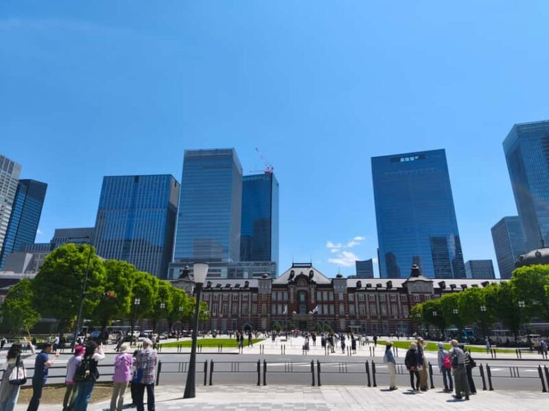 Tokyo: Marunouchi and Imperial Palace Guided Tour - A Closer Look at the Tour Experience