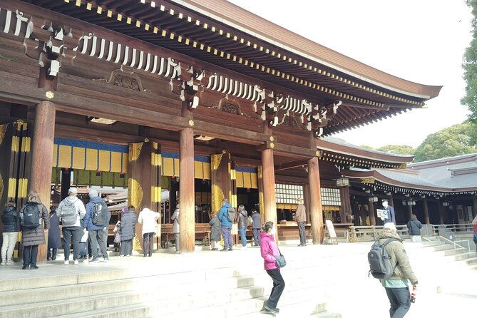 tokyo-meiji-jingu-shrine-inner-garden-private-tour-2h