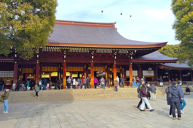 tokyo-meiji-jingu-shrine-inner-garden-private-tour-2h