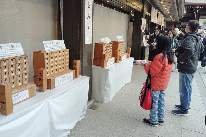 tokyo-meiji-jingu-shrine-inner-garden-private-tour-2h