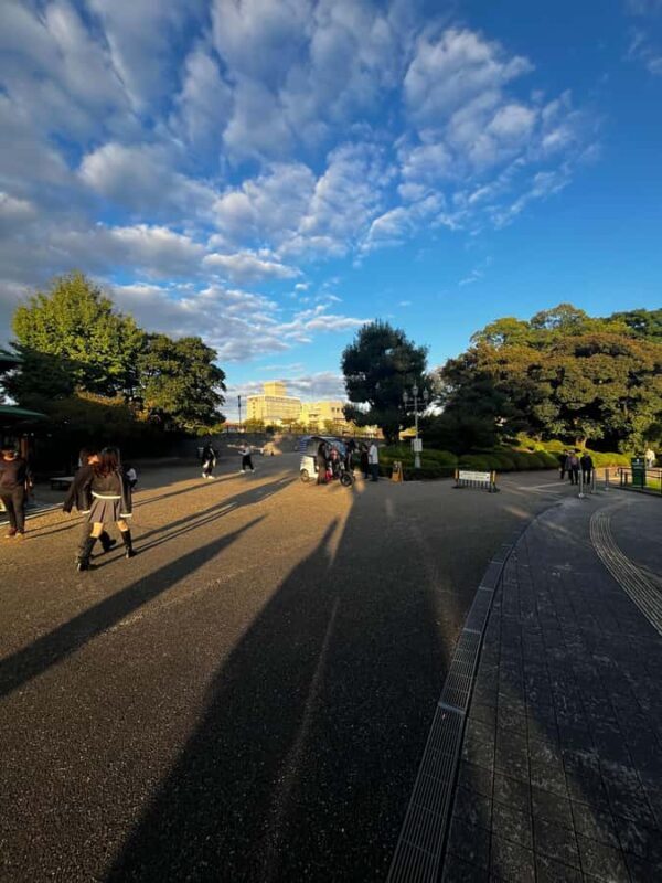 Tokyo: Midnight Halal Ramen and Mosque Tour with Guide - Practical Details and What to Expect