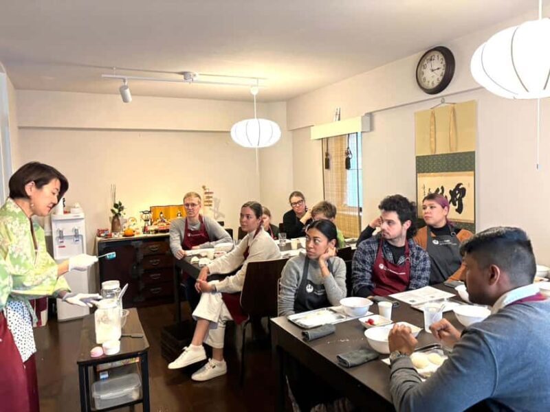 Tokyo: Mochi-Making Class in a Private Studio - What to Expect During the Class