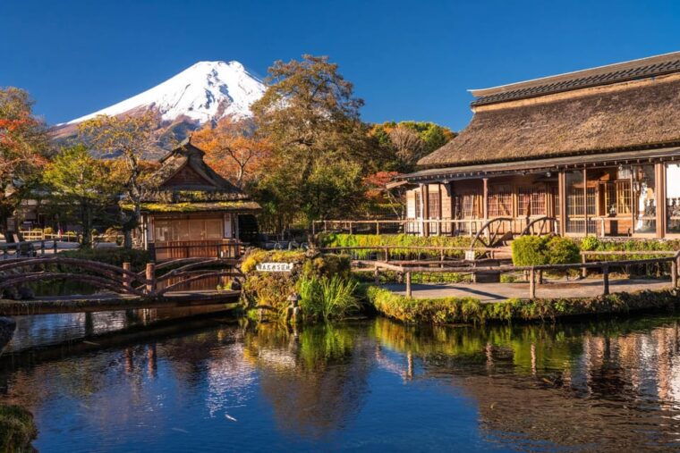 tokyo-mt-fuji-arakurayama-sengen-park-oshino-hakkai-tour