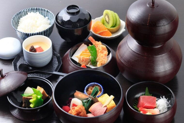 tokyo-mt-fuji-area-guided-tour-with-traditional-lunch