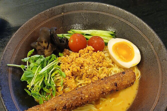 Tokyo: Mt. Takao Tour with Ramen and Tattoo-Okay Hot Spring - Walking Over a Suspension Bridge & Descending