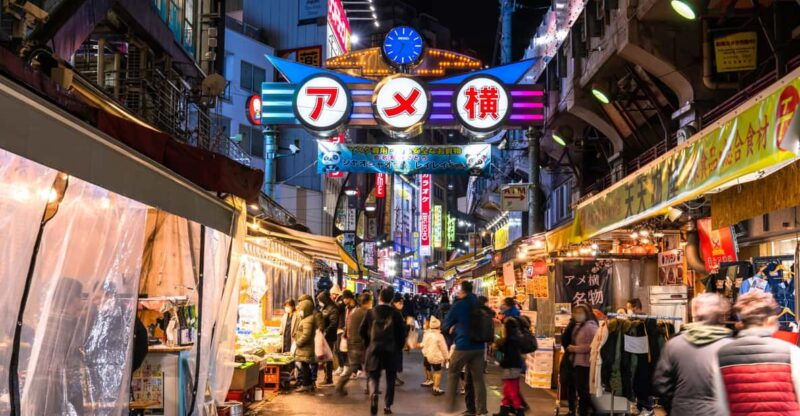 tokyo-night-tour-lets-eat-up-in-uenos-ameyoko-market