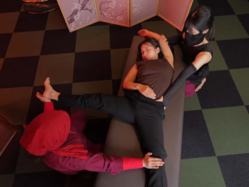 Tokyo: Ninja-Style Stretch Coordinated by 2 Physiotherapists - What is the Ninja Stretch Experience?